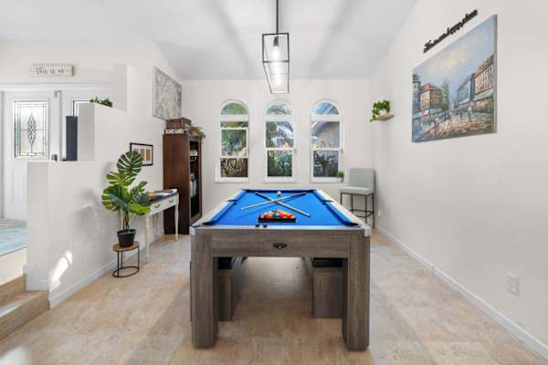 Pool, Bar & Games | Ft Lauderdale Home