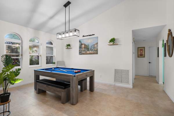 Pool, Bar & Games | Ft Lauderdale Home