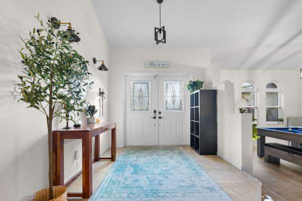 Pool, Bar & Games | Ft Lauderdale Home
