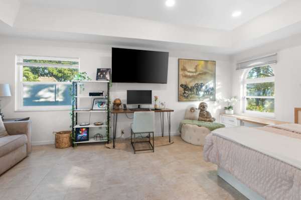 Pool, Bar & Games | Ft Lauderdale Home