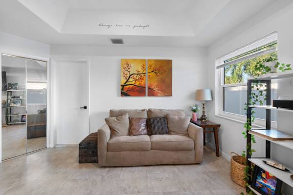 Pool, Bar & Games | Ft Lauderdale Home