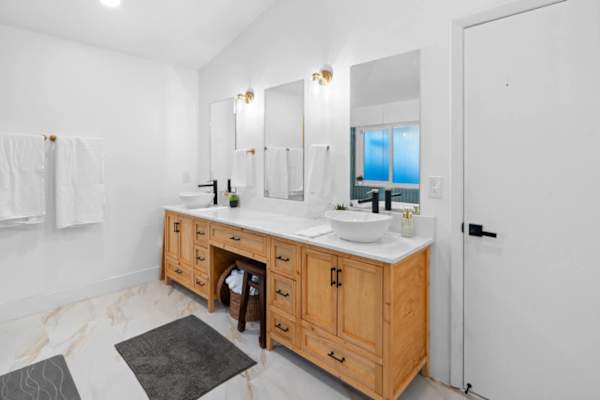 Pool, Bar & Games | Ft Lauderdale Home