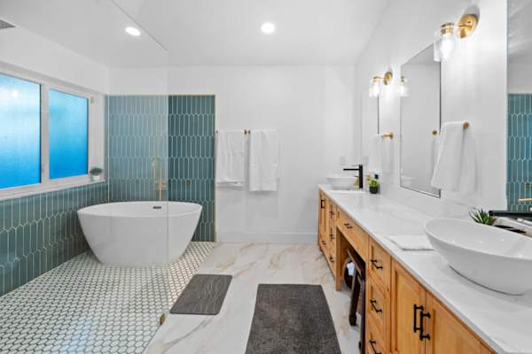 Pool, Bar & Games | Ft Lauderdale Home