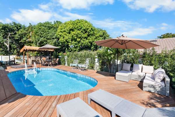 Pool, Bar & Games | Ft Lauderdale Home