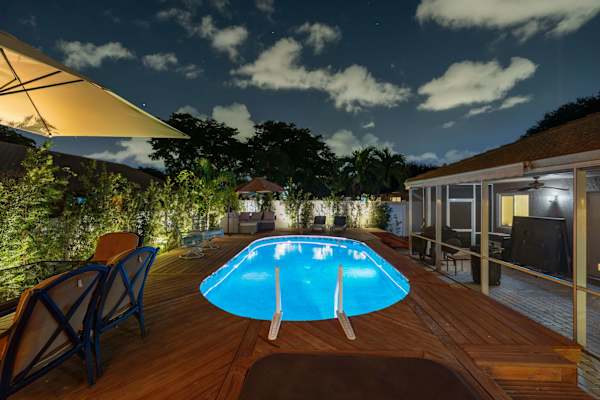 Pool, Bar & Games | Ft Lauderdale Home