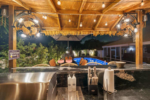 Pool, Bar & Games | Ft Lauderdale Home