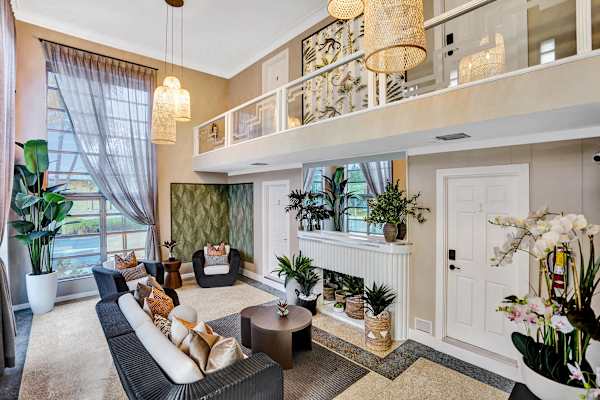 5 Min to Beach, Private 4-Unit Building