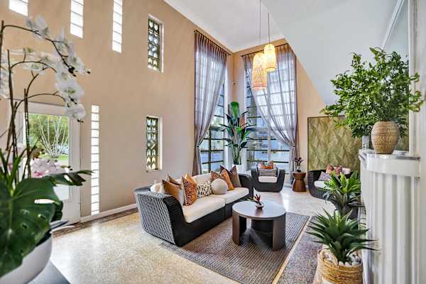 5 Min to Beach, Private 4-Unit Building