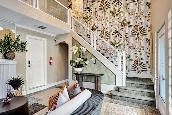 5 Min to Beach, Private 4-Unit Building