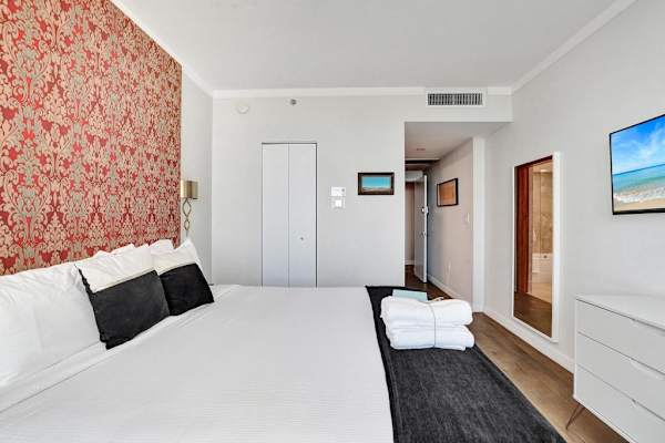 Bay View 2BR at The Arya Coconut Grove