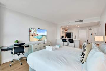 2BR Suite at The Arya | Coconut Grove