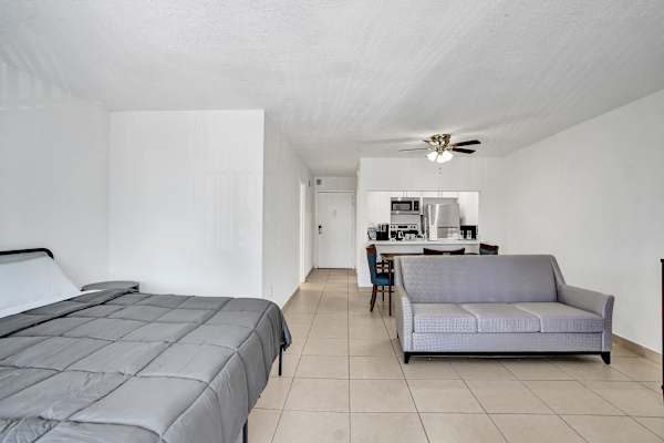 Game Day Getaway Near Hard Rock Stadium