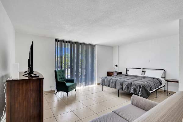 Game Day Getaway Near Hard Rock Stadium