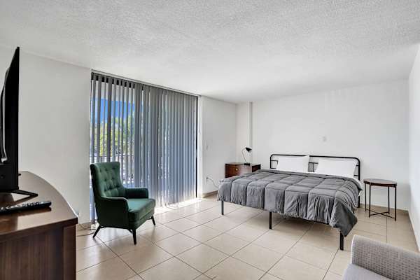 Game Day Getaway Near Hard Rock Stadium