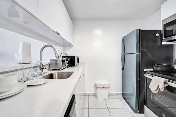 Park Towers Studio Near Hard Rock Stadium