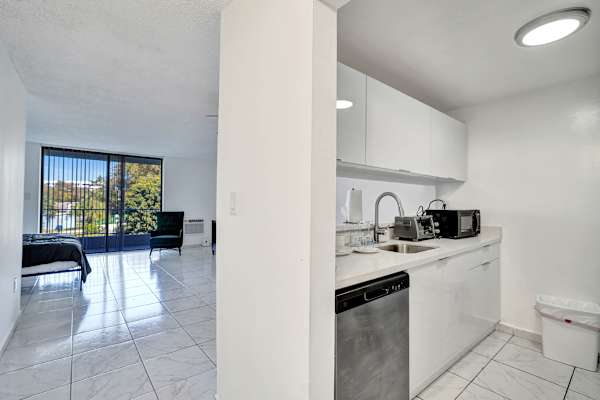 Park Towers Studio Near Hard Rock Stadium