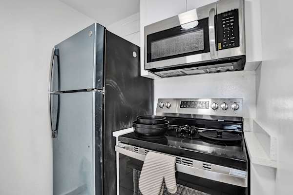 Park Towers Studio Near Hard Rock Stadium