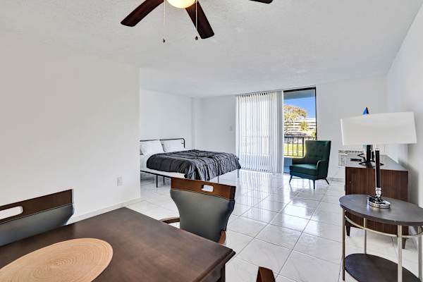 Park Towers Studio Near Hard Rock Stadium
