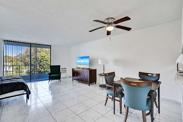 Park Towers Studio Near Hard Rock Stadium