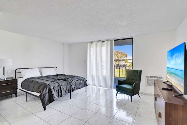 Park Towers Studio Near Hard Rock Stadium