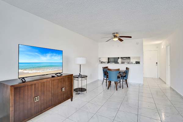 Park Towers Studio Near Hard Rock Stadium