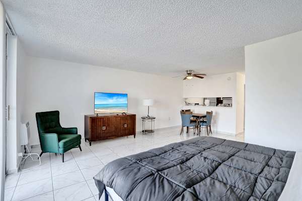 Park Towers Studio Near Hard Rock Stadium