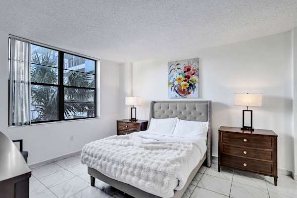 Modern 1BR Getaway Near Hard Rock Stadium