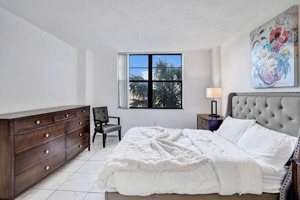 Modern 1BR Getaway Near Hard Rock Stadium