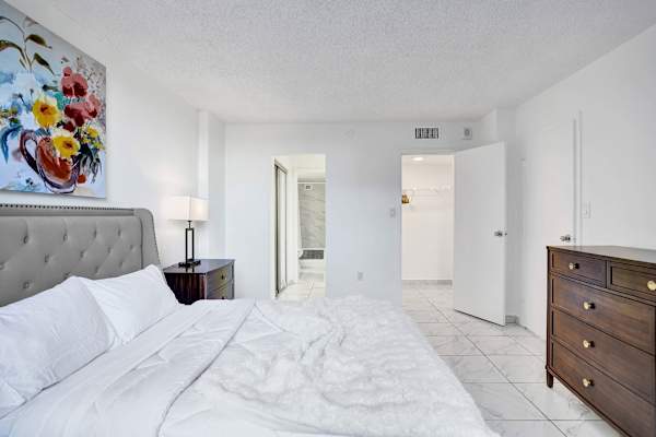 Modern 1BR Getaway Near Hard Rock Stadium