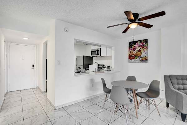 Modern 1BR Getaway Near Hard Rock Stadium