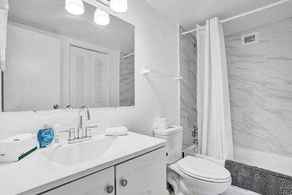 Modern 1BR Getaway Near Hard Rock Stadium