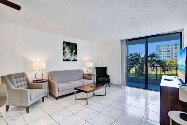 Modern 1BR Getaway Near Hard Rock Stadium