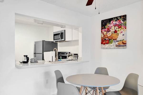Modern 1BR Getaway Near Hard Rock Stadium