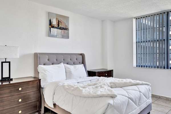 Park Towers Homey 1BR Escape | Hard Rock Stadium