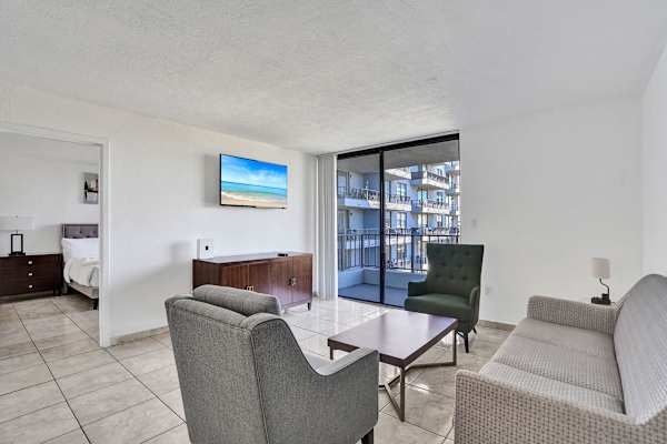 Park Towers Homey 1BR Escape | Hard Rock Stadium