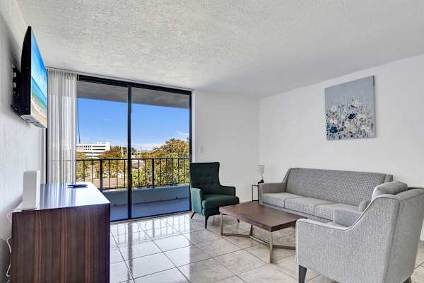Park Towers Homey 1BR Escape | Hard Rock Stadium
