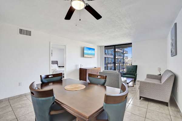 Park Towers Homey 1BR Escape | Hard Rock Stadium
