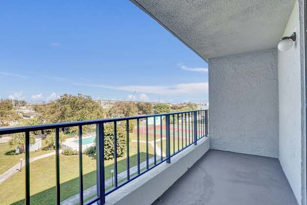 Park Towers Homey 1BR Escape | Hard Rock Stadium