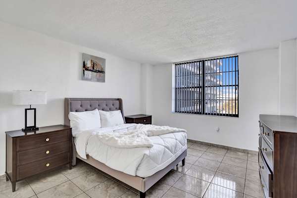 Park Towers Homey 1BR Escape | Hard Rock Stadium