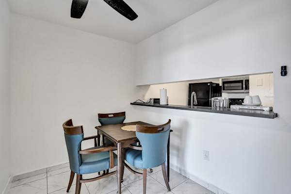 Park Towers 1BR Miami Gardens | Near Stadium