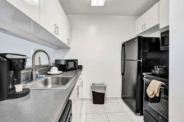 Park Towers 1BR Miami Gardens | Near Stadium
