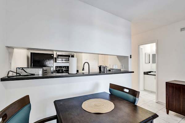 Park Towers 1BR Miami Gardens | Near Stadium
