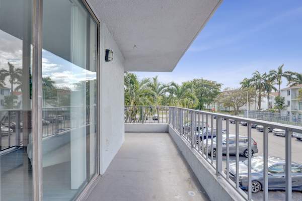 Park Towers 1BR Escape Near Hard Rock