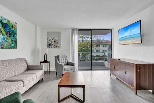 Park Towers 1BR Escape Near Hard Rock