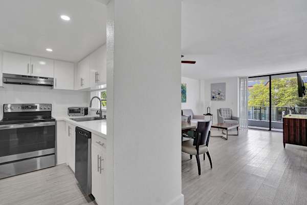 Park Towers 1BR Escape Near Hard Rock