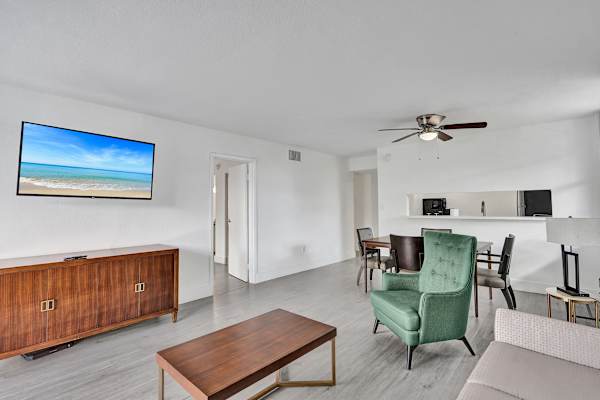 Park Towers 1BR Escape Near Hard Rock