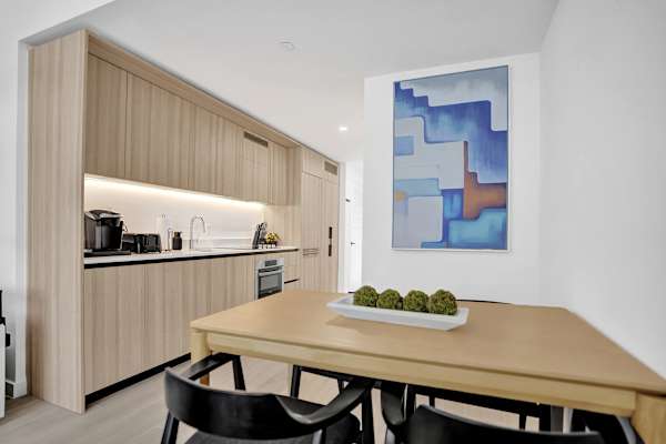 Miami 2BR Condo | Rooftop Jacuzzi, Pool & Gym