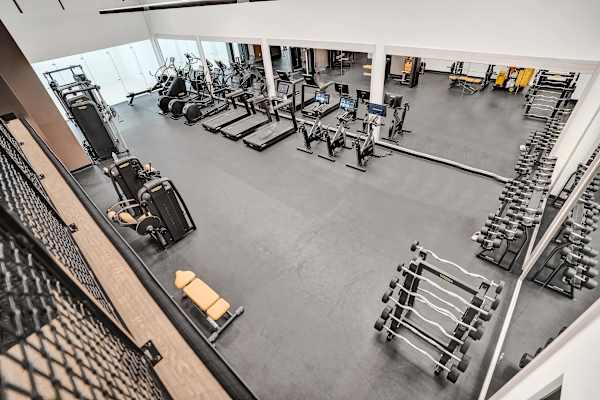 Miami 2BR Condo | Rooftop Jacuzzi, Pool & Gym