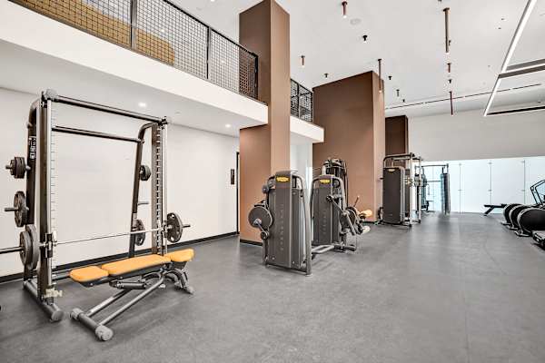 Miami 2BR Condo | Rooftop Jacuzzi, Pool & Gym