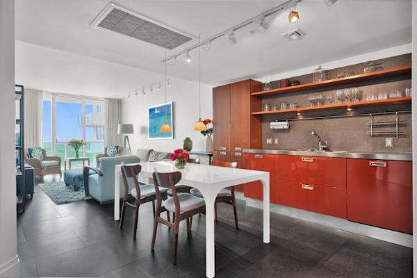 Bay View Retreat at Arya w/ Balcony & Kitchen